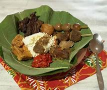 Sega Jamblang Adalah Makanan Tradisional Yang Berasal Dari Daerah